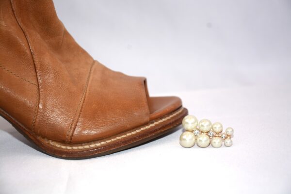 Tronchetti Camel in pelle con plateau e tacco 9 di A.S. 98 - immagine 2