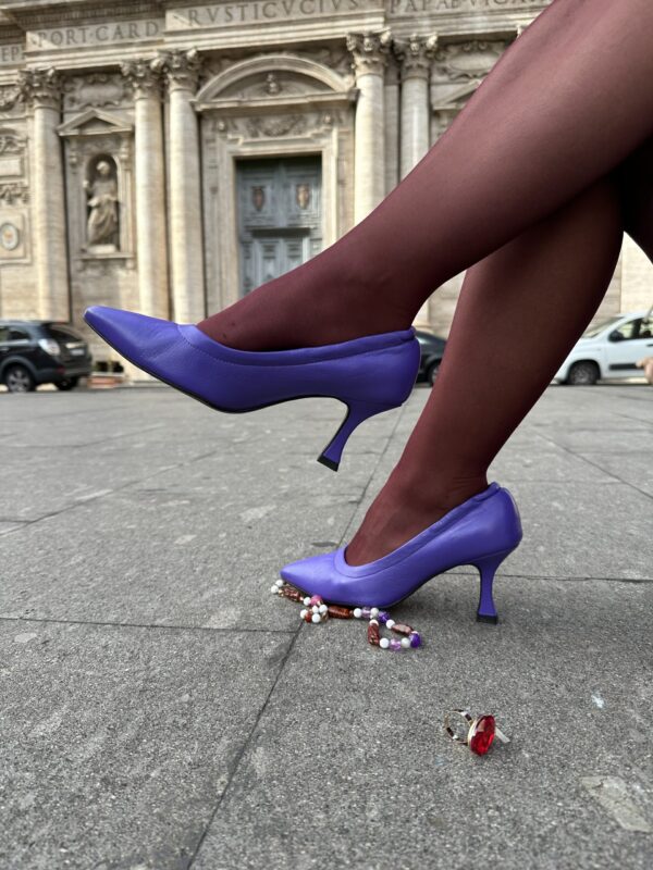 Cenerentola dècolletè Viola in pelle  con tacco 7 - immagine 5