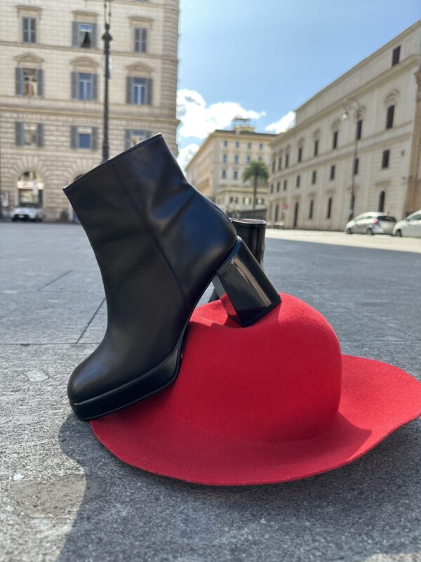 Cleopatra Dark - immagine 8