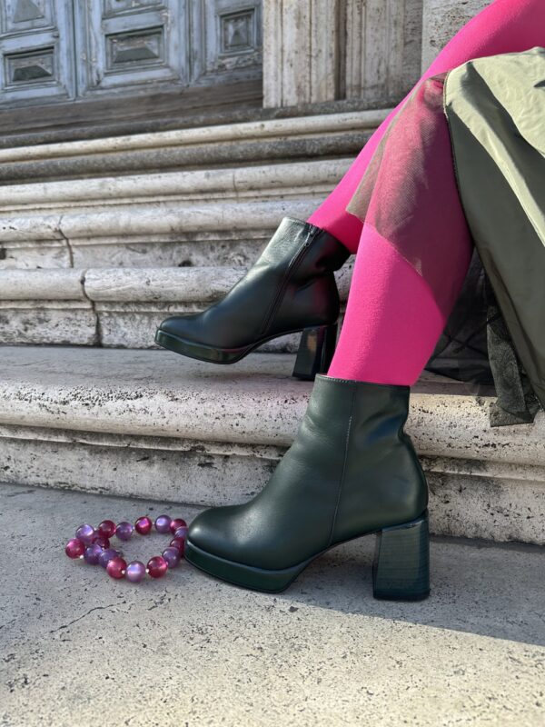 Cleopatra verde bosco. - immagine 9