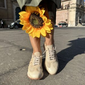 Snaekers Paloma vaniglia in pelle.