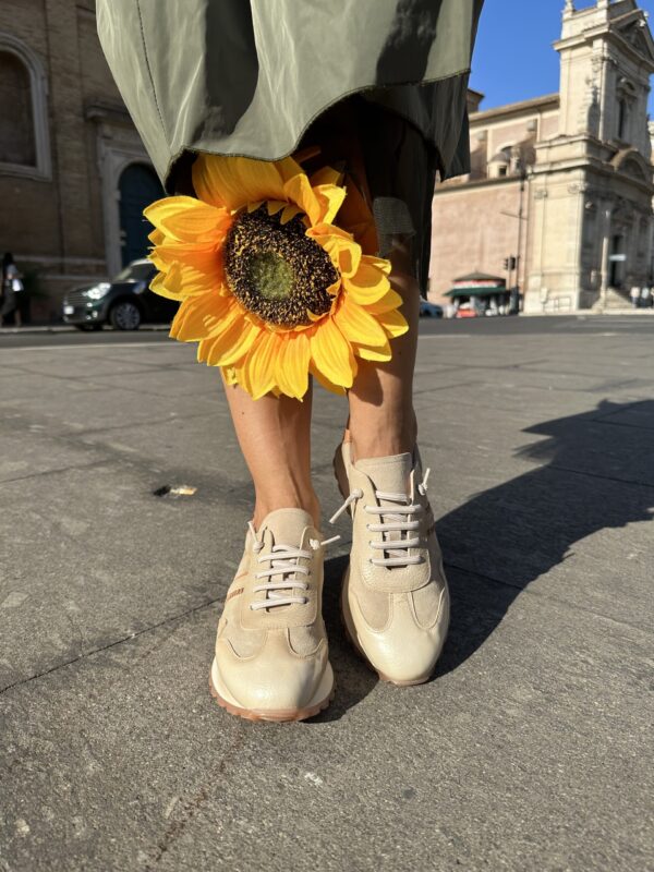 Snaekers Paloma vaniglia in pelle. - immagine 2