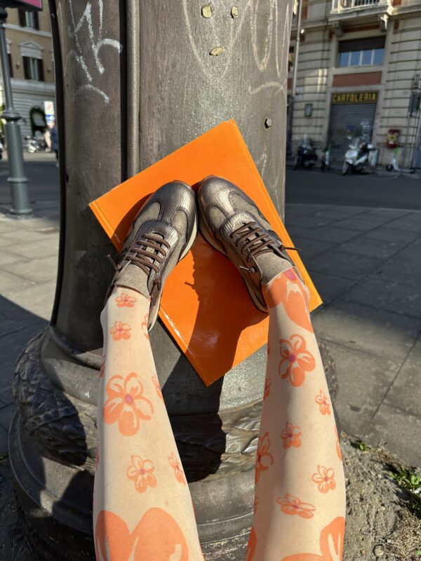 Sneakers Paloma platino. - immagine 3