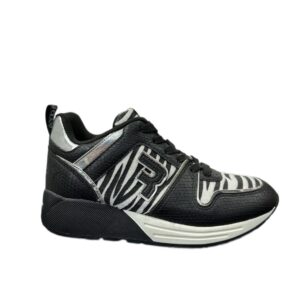 Sneakers zebrata.