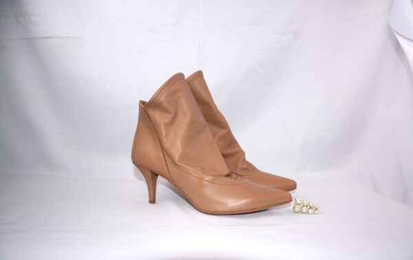 Brigitte stivaletti beige in pelle con tacco 7 - immagine 12