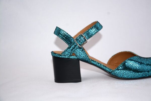 Capri sabot blu metallizzate da donna in pelle con tacco 5 - immagine 7