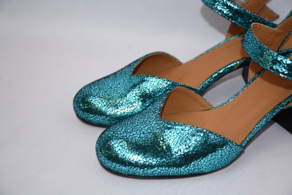 Capri sabot blu metallizzate da donna in pelle con tacco 5 - immagine 12