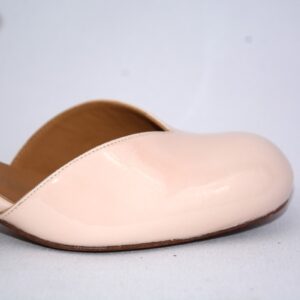 Capri sabot da donna in vernice beige in pelle con tacco 5