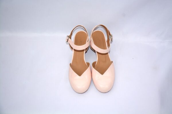 Capri sabot da donna in vernice beige in pelle con tacco 5 - immagine 7