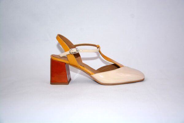 Capri slingback da donna  in vernice beige in pelle tacco 65