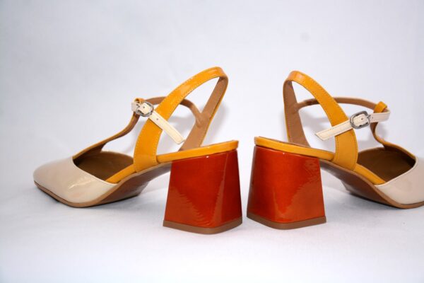 Capri slingback da donna  in vernice beige in pelle tacco 65 - immagine 6