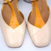 Capri slingback da donna  in vernice beige in pelle tacco 65 - immagine 7