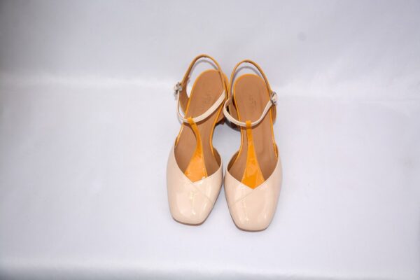 Capri slingback da donna  in vernice beige in pelle tacco 65 - immagine 8