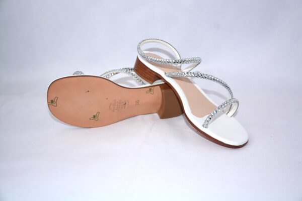 Caraibi sandali flat bianchi in pelle con strass tacco 2 - immagine 8