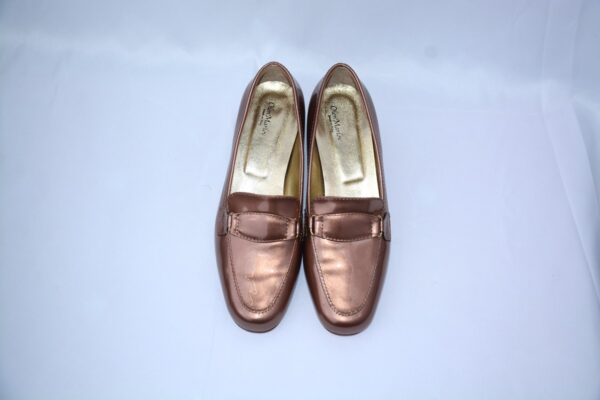 Minerva mocassini da donna in pelle in vernice beige tacco 35 - immagine 7