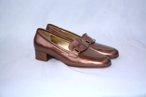 Minerva mocassini da donna in pelle in vernice beige tacco 35