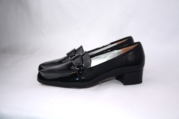 Minerva mocassini da donna in pelle in vernice nera tacco35