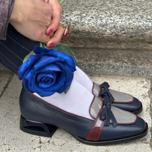 Ingrid mocassini in pelle blu notte, fatte a mano