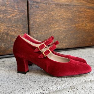 Sabrina in velluto rosso vibrante!