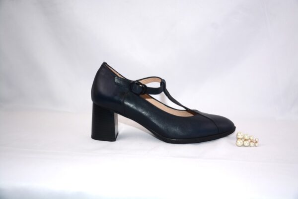 Aida dècolletè blu  in pelle tacco largo 6