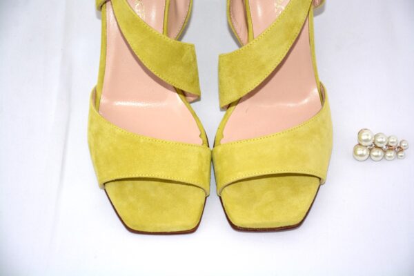 Orchidea sandali in camoscio lime con  tacco 7 - immagine 6