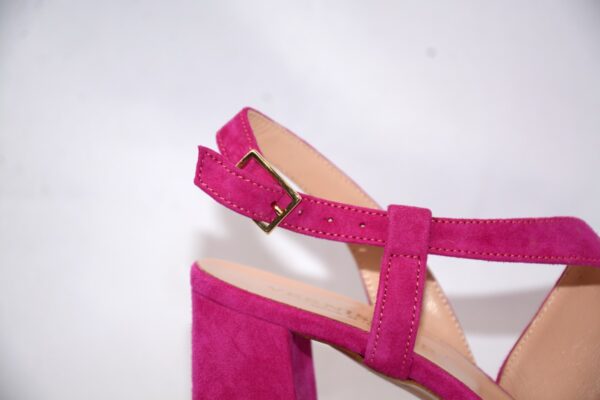 Orchidea sandali in camoscio fucsia  con tacco 7 - immagine 4