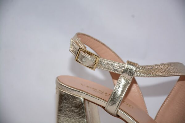 Orchidea sandalo oro in pelle con tacco 7 - immagine 3