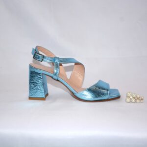 Orchidea sandalo blu metalizzato in pelle con tacco 7