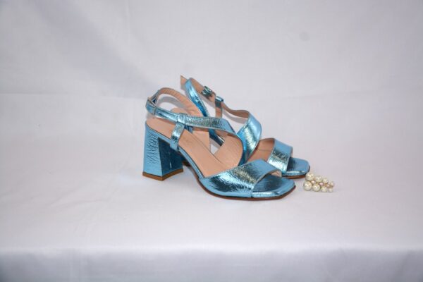 Orchidea sandalo blu metalizzato in pelle con tacco 7