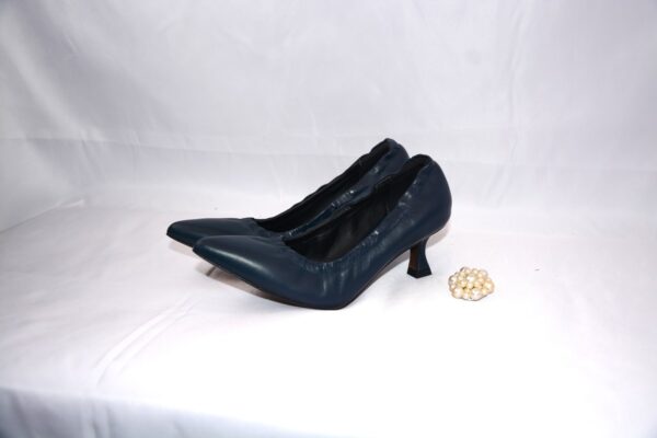 Cenerentola dècolletè in pelle  blunotte con tacco 5 - immagine 10
