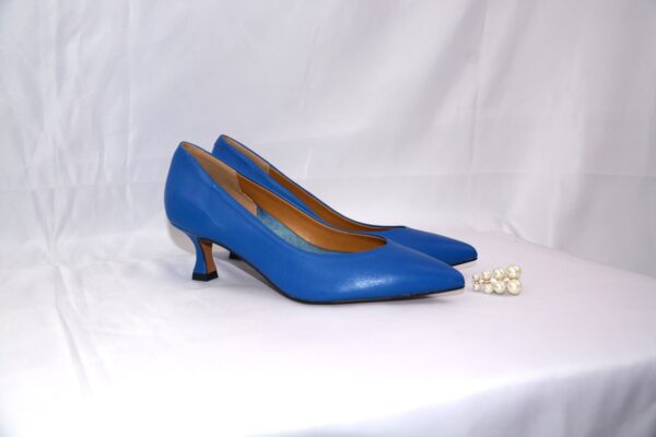 Cenerentola dècolletè donna in pelle  blu elettriche con tacco 50 - immagine 3