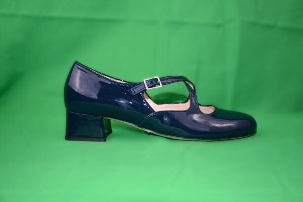Lulù dècolletè donna in vernice blu con cinturini charleston e tacco 35 - immagine 2