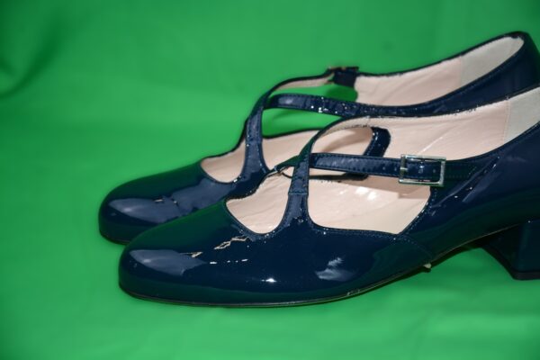 Lulù dècolletè donna in vernice blu con cinturini charleston e tacco 35 - immagine 9