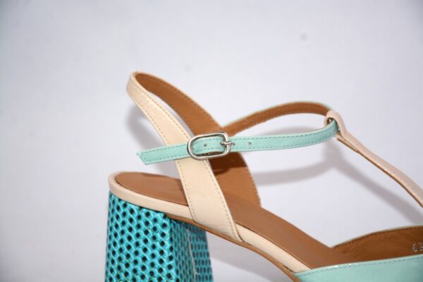 Capri Sky slingback da donna  in vernice azzurra e tacco 65 - immagine 5