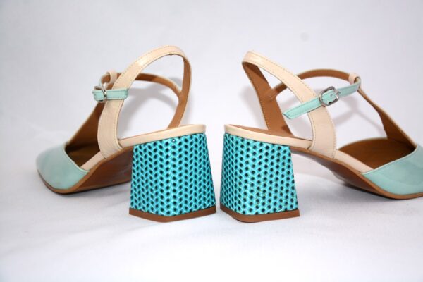 Capri Sky slingback da donna  in vernice azzurra e tacco 65 - immagine 8