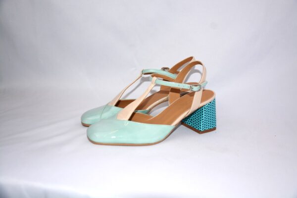 Capri Sky slingback da donna  in vernice azzurra e tacco 65 - immagine 2