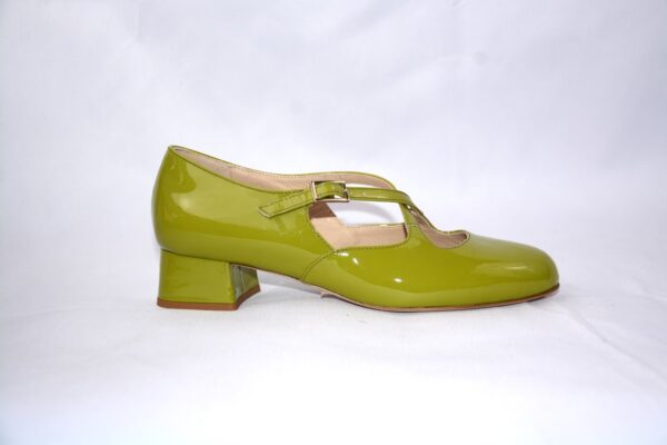 Lulù dècolletè da donna in vernice verde con cinturini charleston tacco 35 - immagine 2