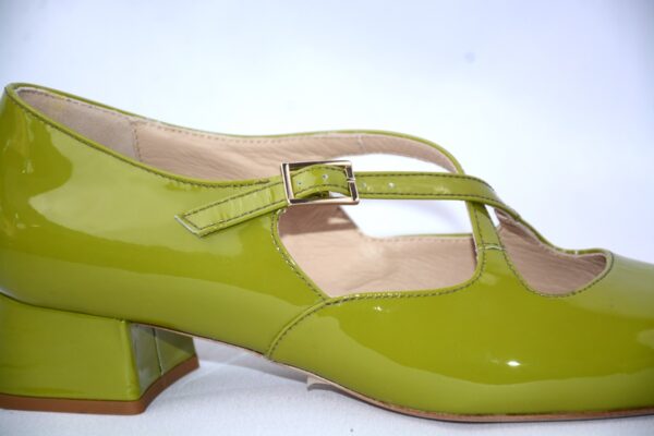 Lulù dècolletè da donna in vernice verde con cinturini charleston tacco 35 - immagine 9