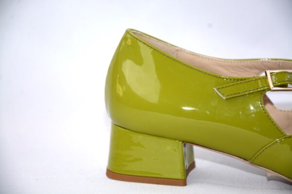 Lulù dècolletè da donna in vernice verde con cinturini charleston tacco 35 - immagine 7