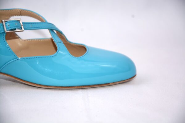 Lulù dècolletè donna in vernice azzurra con cinturini charleston e tacco 35 - immagine 8