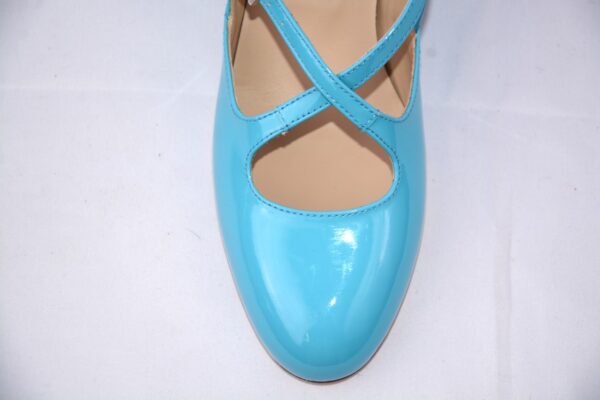 Lulù dècolletè donna in vernice azzurra con cinturini charleston e tacco 35 - immagine 5