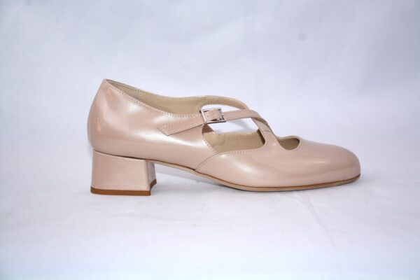 Lulù dècolletè donna in vernice beige con cinturini charleston e tacco 35 - immagine 11