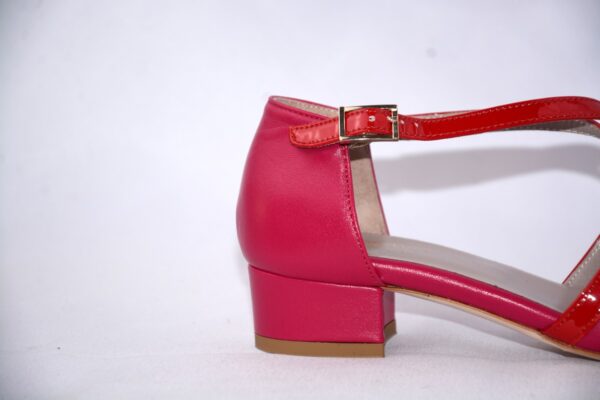 Lulù dècolletè aperte donna in pelle fucsia con cinturini charleston e tacco 35 - immagine 7