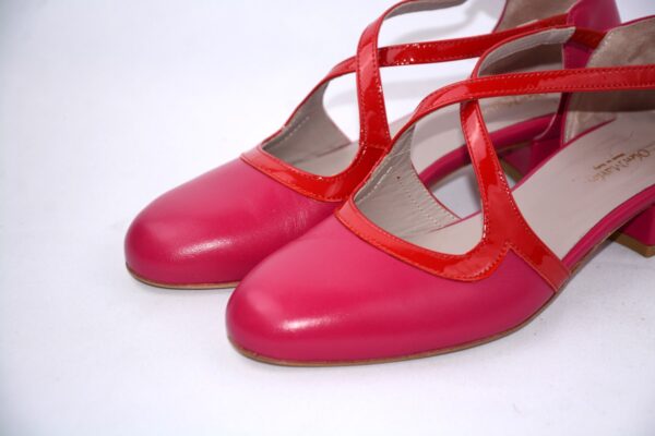 Lulù dècolletè aperte donna in pelle fucsia con cinturini charleston e tacco 35 - immagine 2