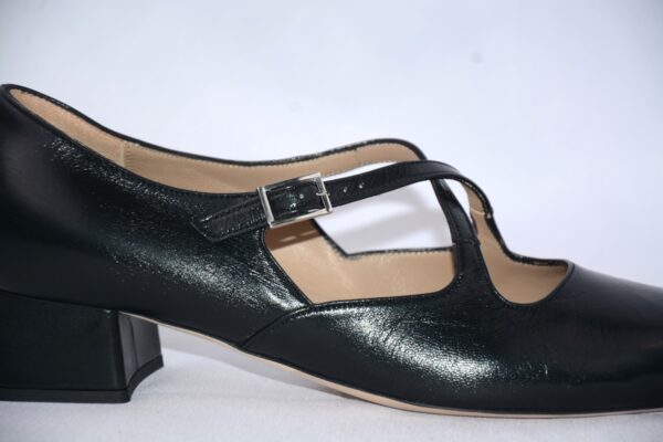 Lulu dècolletè donna in pelle nera con cinturini charleston e tacco 35 - immagine 12