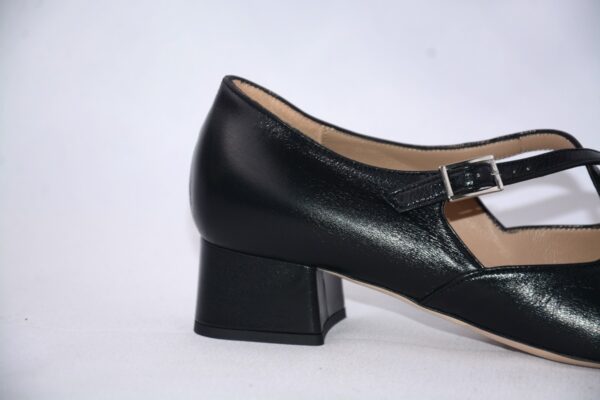 Lulu dècolletè donna in pelle nera con cinturini charleston e tacco 35 - immagine 11