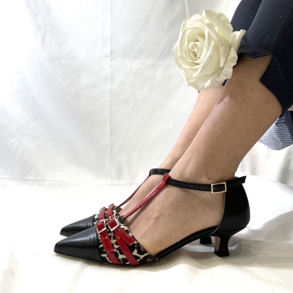 Clizia scarpa semiaperta a punta in pelle nera da donna con tacco 3