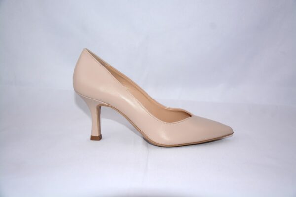 Cenerentola dècolletè a punta in pelle beige tacco 7