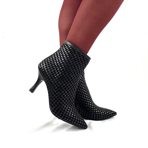 Tronchetti neri in pelle intrecciata Penelope artigianale tacco 7