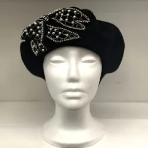 Capello basco nero in pura lana Kate romantica